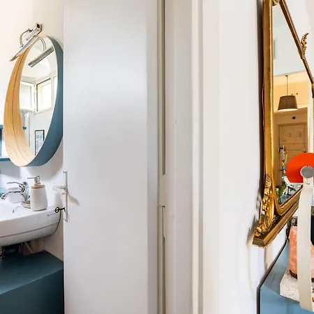 Donna Olimpia Tra Gianicolo E Trastevere